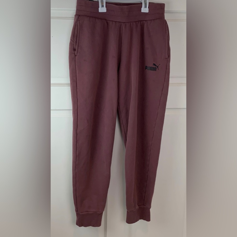 Women’s S Puma sweatpants